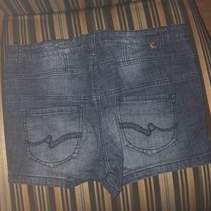 Almost Famous Shorts - High waisted shorts Almost Famous Shorts - High waisted shorts